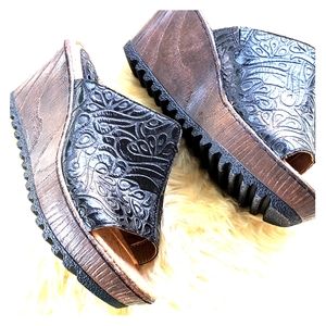 BOC Tooled Black Wedge Slide